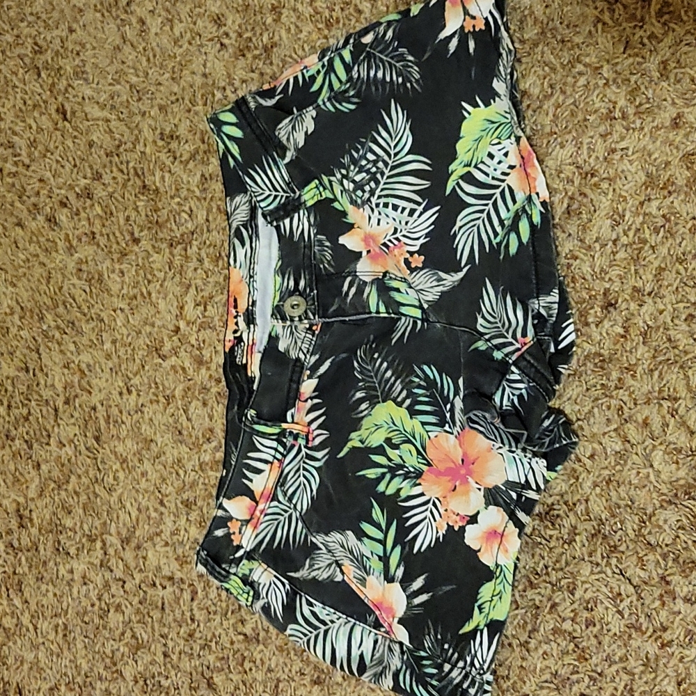 Arizona size 9 shorts